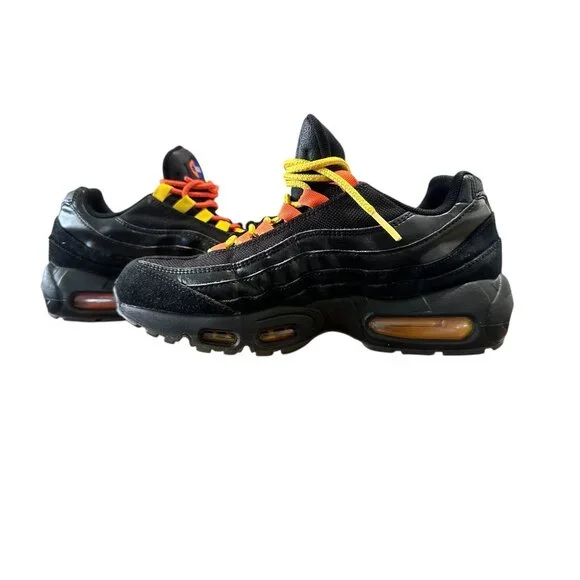 RARE Nike Air Max 95 Premium NY vs LA Shoes Mens 6.5 Women 8 Black Suede Leather - Picture 3 of 16